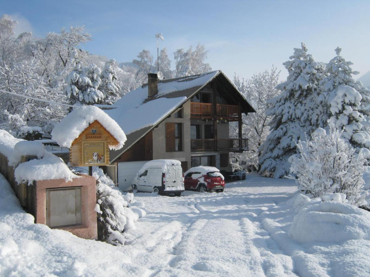 Le Petit Randonneur Bed & Breakfast Briancon  Exterior photo