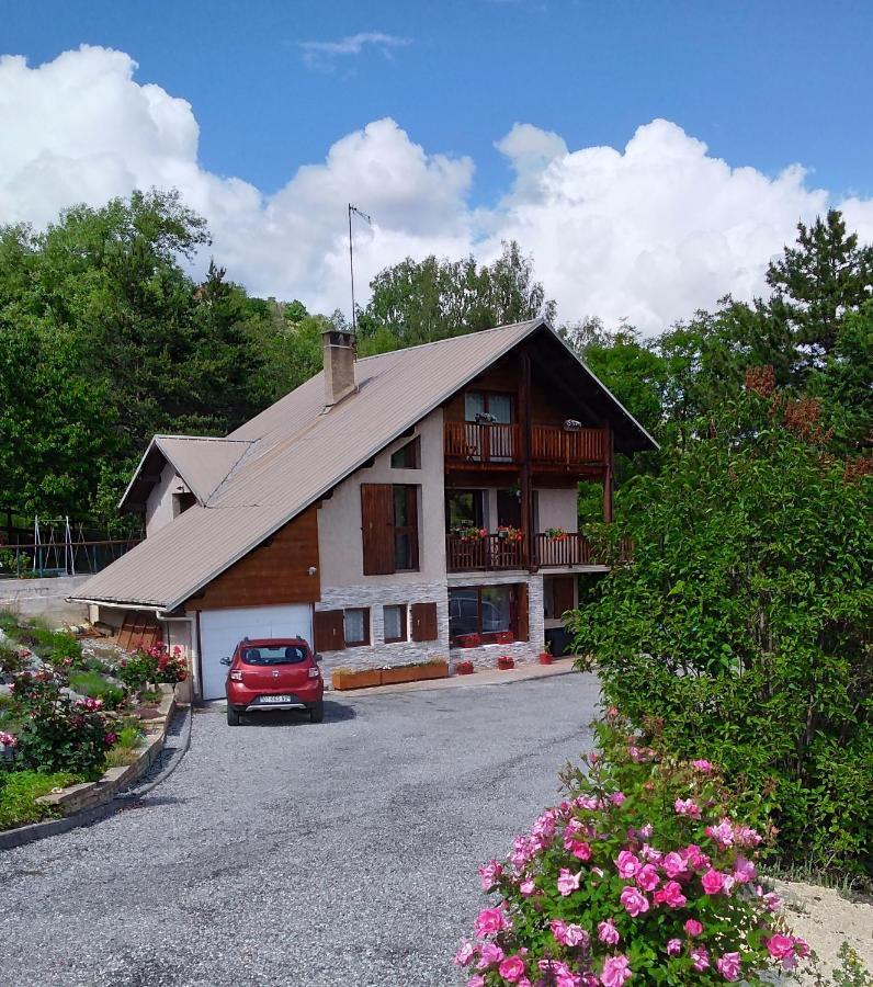 Le Petit Randonneur Bed & Breakfast Briancon  Exterior photo